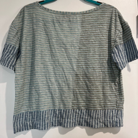 Woman’s Short Sleeve Prana Crop Top Blue and White Size Large - Picture 2 of 6